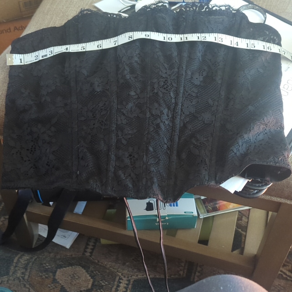 Victoria's Secret Black Floral Lace Top - Picture 9 of 9